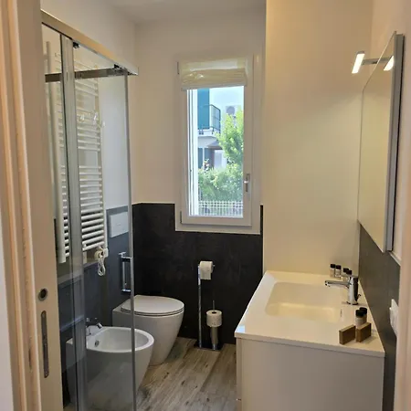 Home23jesolo! Beach, Parking And Bikes Included 아파트 *