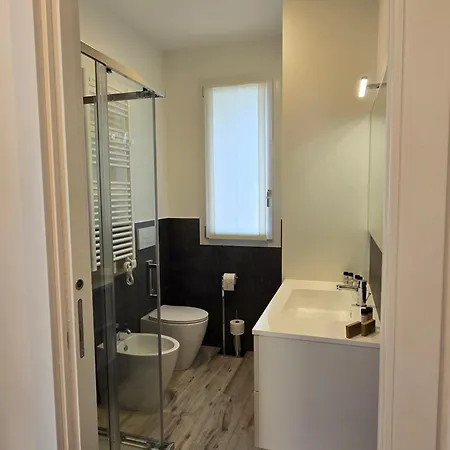Home23jesolo! Beach, Parking And Bikes Included *